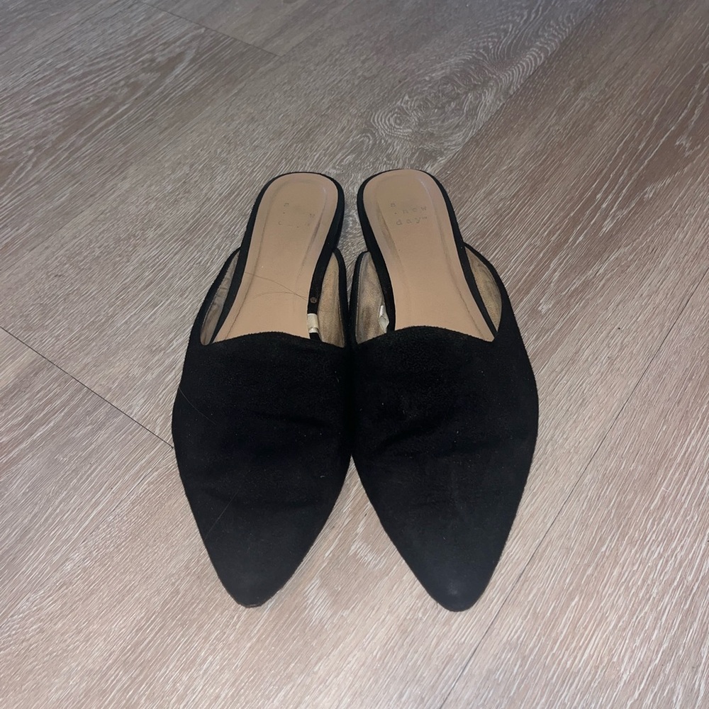 a new day Black Pointed-Toe Mules